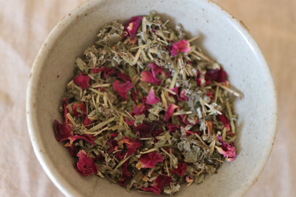 Urth Apothecary Urth - Nourish Herbal Tea 35g